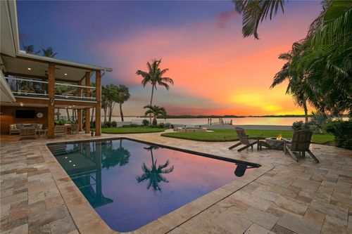 8488 35th Ave N, St Petersburg, FL, 33710-1010 | Card Image