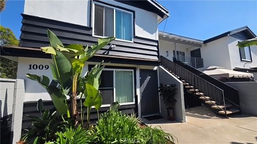 c-1009 Valencia Street, Costa Mesa, CA, 92626 | Card Image