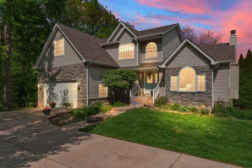 378 Lake Vista Ct, Porter, IN, 46304-8838 | Card Image