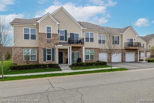 10040 Ridge Run St, Howell, MI, 48855-6321 | Card Image