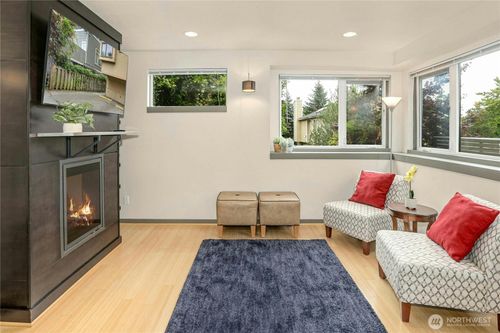 a-1119 N 85th St, Seattle, WA, 98103-4005 | Card Image