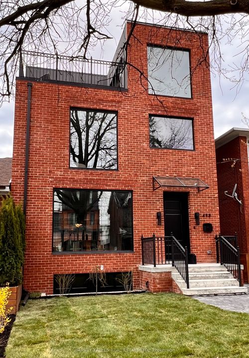 498 Roxton Rd, Toronto, ON, M6G3R4 | Card Image
