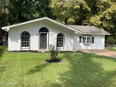 Front of Home | Image 1