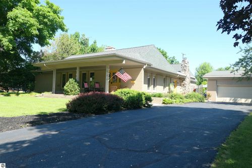 1006 Falkirk Road, Alma, MI, 48801 | Card Image