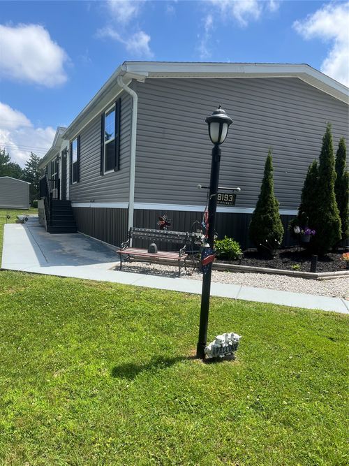 8193 Briercrest Dr, Erie, PA, 16509-4967 | Card Image