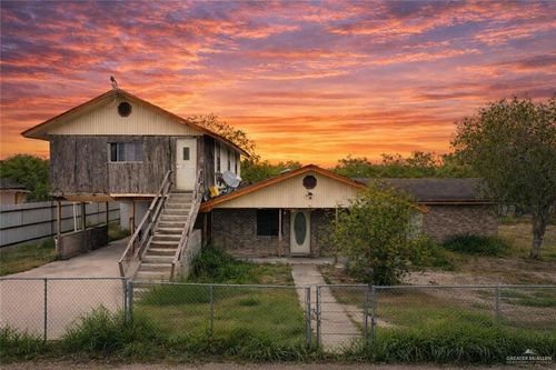 32 N Texas Street, Rio Grande City, TX, 78582 | Card Image