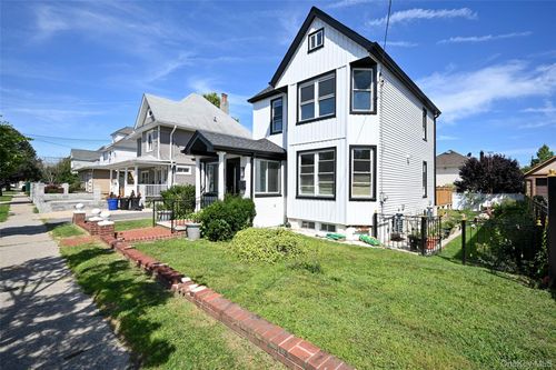 15425 13th Ave, Whitestone, NY, 11357-1929 | Card Image
