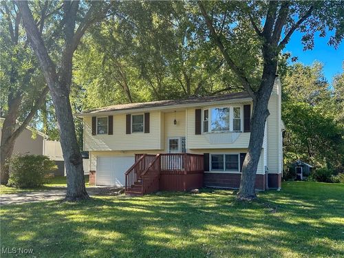 820 Cynthia Ct, Niles, OH, 44446-2716 | Card Image