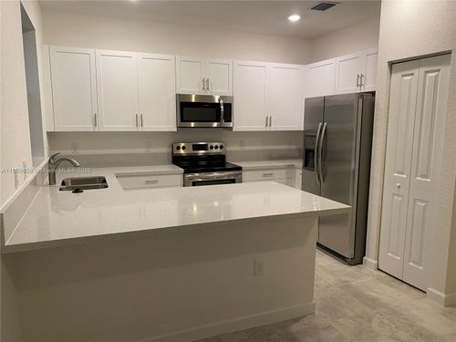 --350 Ne 208th Ter, Miami, FL, 33179-2219 | Card Image