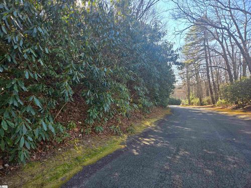 616 Cliff Ridge Dr, Cleveland, SC, 29635-9527 | Card Image