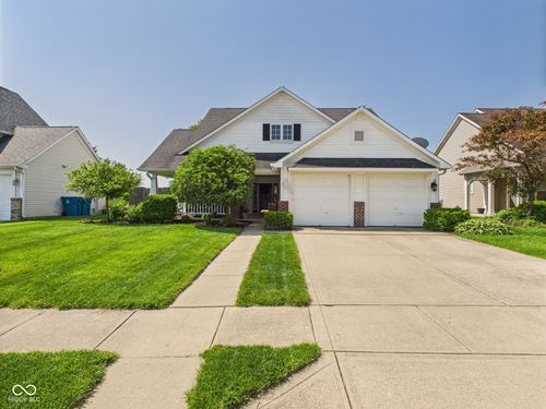 9635 Shasta Dr, Fishers, IN, 46038-8324 | Card Image