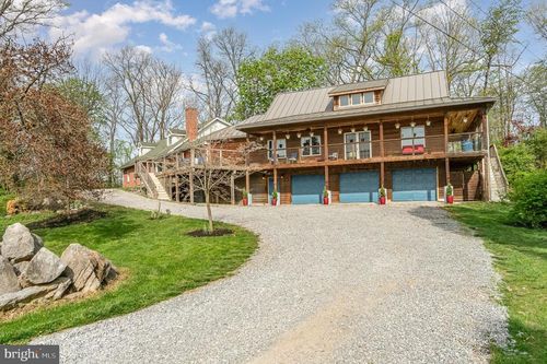 99 Fogelsanger Rd, SHIPPENSBURG, PA, 17257-9704 | Card Image
