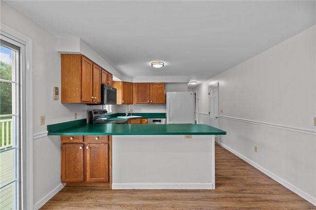 20 Samson Ln, House other with 5 bedrooms, 3 bathrooms and 6 parking in Middletown RI | Image 12