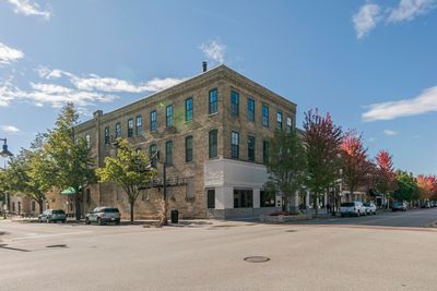 302 - 9 S 3rd Street, Condo with 2 bedrooms, 2 bathrooms and null parking in Grand Haven MI | Image 3