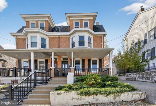 17 Merion Ave, W Cnshohocken, PA, 19428-2837 | Card Image