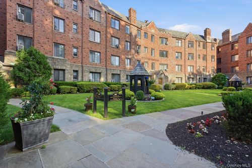 ll1-914 Wynnewood Road, Pelham, NY, 10803 | Card Image