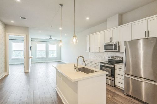 apt-133-4507 E Martin Luther King Jr Blvd, Austin, TX, 78721-1340 | Card Image