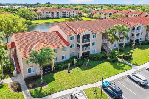 unit-305-1640 N 42nd Cir, VERO BEACH, FL, 32967-8122 | Card Image