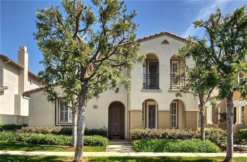 62 Autumn, Irvine, CA, 92602 | Card Image