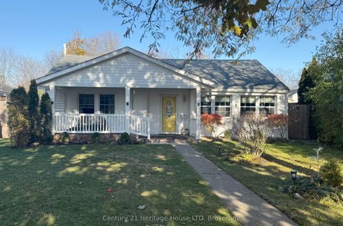 662 Lakeshore Rd, Fort Erie, ON, L2A1B9 | Card Image