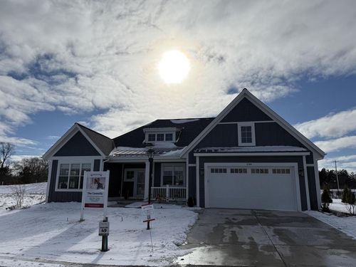 1749 N River Circle, River Hills, WI, 53217 | Card Image