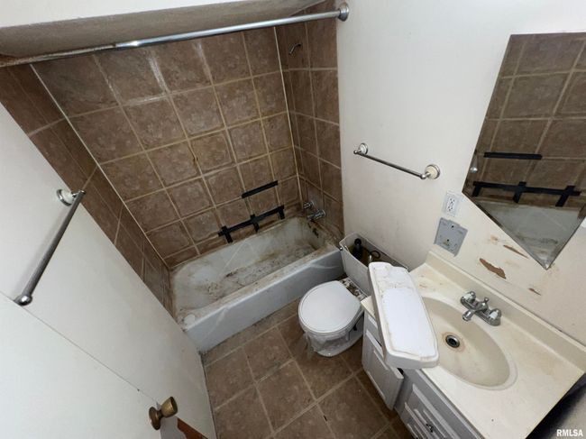 1012 Collins Ct, House other with 3 bedrooms, 2 bathrooms and null parking in Bartonville IL | Image 16