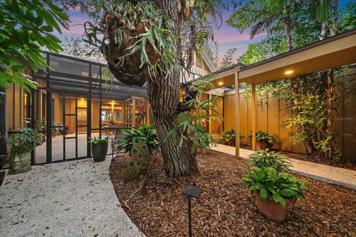 3348 Old Oak Dr, SARASOTA, FL, 34239-5835 | Card Image