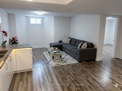 16 Caria Crt, Woodbridge, ON, L4H4G5 | Card Image