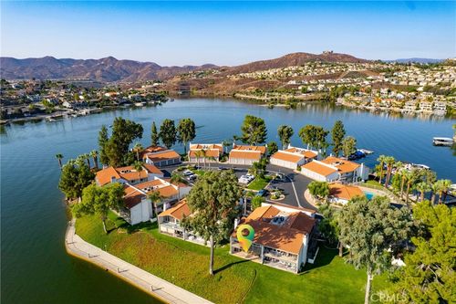 22054 Treasure Island Dr, Canyon Lake, CA, 92587-7604 | Card Image