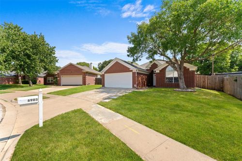 6903 Hawaii Ln, Arlington, TX, 76016-5407 | Card Image