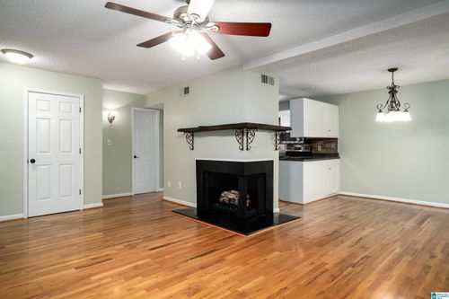 140-140 W Green, Vestavia, AL, 35243-1877 | Card Image