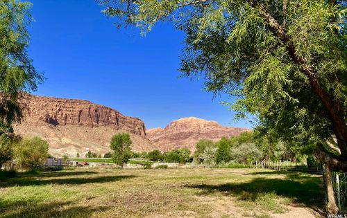 396 200, Moab, UT, 84532-2547 | Card Image