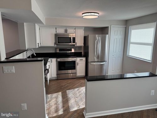 6366 Bonham Pl, CENTREVILLE, VA, 20121-2650 | Card Image