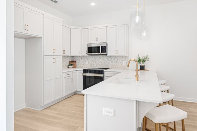203 Folsom Pass, Condo with 2 bedrooms, 3 bathrooms and 2 parking in Spring Hill TN | Image 6