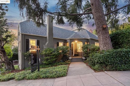 133 Monticello Ave, Piedmont, CA, 94611-3949 | Card Image