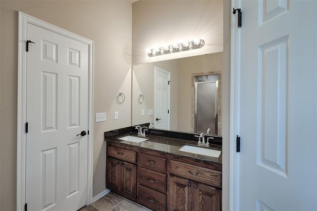 2024 W Black Powder Way, House other with 4 bedrooms, 2 bathrooms and null parking in Mustang OK | Image 16
