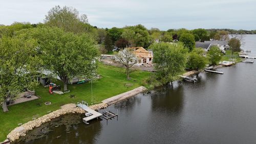 1100 Candlewick Dr Ne, Poplar Grove, IL, 61065-8926 | Card Image