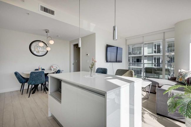 3304 - 1188 3 St Se, Condo with 2 bedrooms, 2 bathrooms and 2 parking in Calgary AB | Image 14