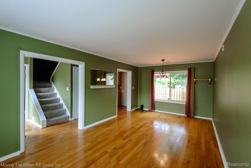 107 Astor Blvd, Belleville, MI, 48111-2972 | Card Image