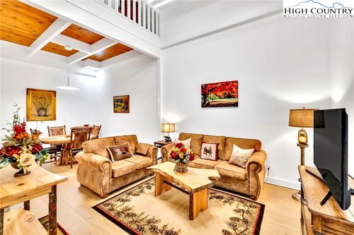 212-215 S Jefferson Station Place, West Jefferson, NC, 28694 | Card Image