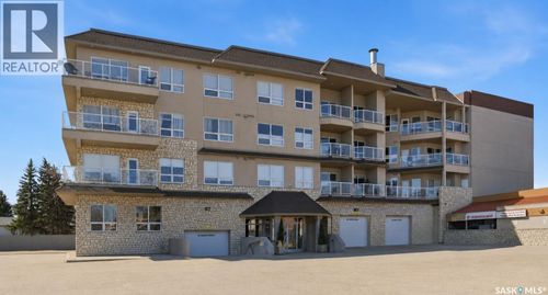 204-227 Pinehouse Dr, Saskatoon, SK, S7K6N9 | Card Image