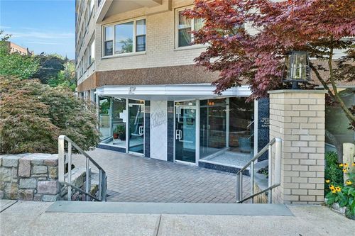 apt-4d-12 Old Mamaroneck Rd, White Plains, NY, 10605-2069 | Card Image