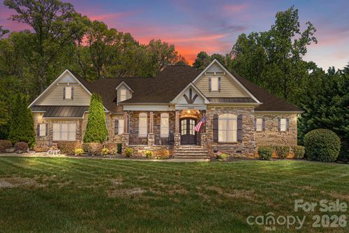 13249 Belle Grove Manor Ln, Matthews, NC, 28105-4198 | Card Image