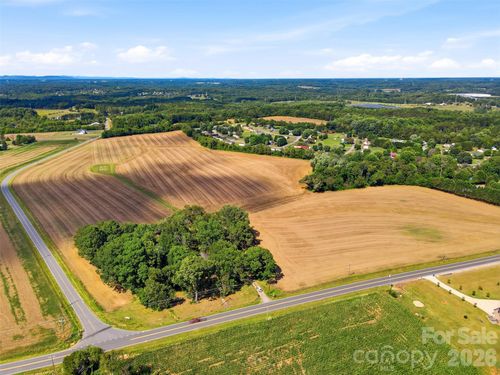 4770 W Nc 10 Hwy, Newton, NC, 28658-8932 | Card Image