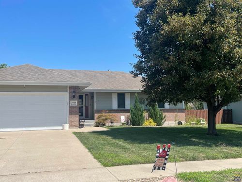 3938 Sw 40th Ter, Topeka, KS, 66610-2327 | Card Image