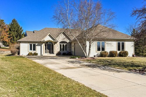 N21W26622 Cattail Court, Pewaukee, WI, 53072 | Card Image