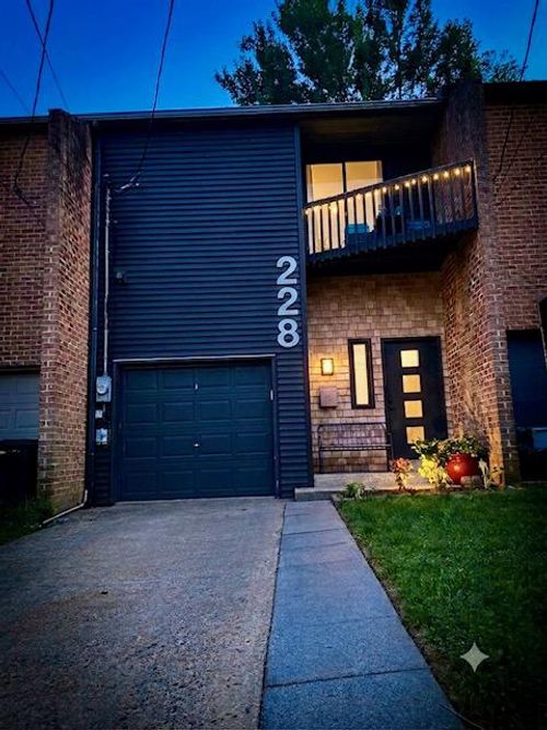 228 Fairview Ave, LANCASTER, PA, 17603-5519 | Card Image
