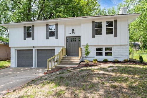 9408 Oakland Ave, Kansas City, MO, 64138-4229 | Card Image