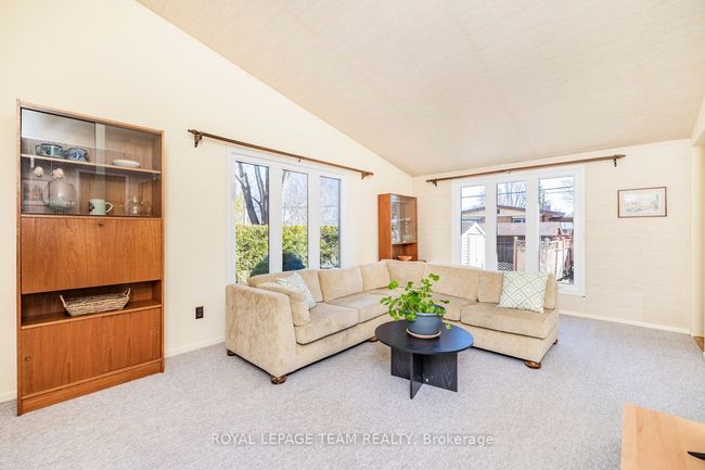24 Ellery Cres, House other with 3 bedrooms, 2 bathrooms and 4 parking in Nepean ON | Image 6