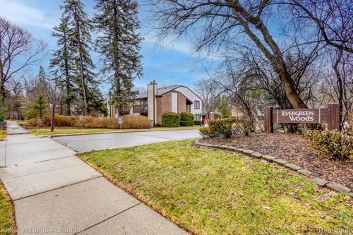 24285 Evergreen Rd, Southfield, MI, 48075-5558 | Card Image